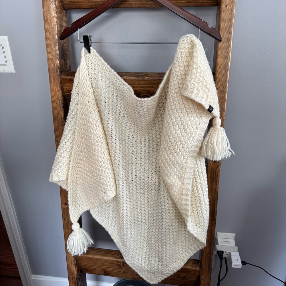 Echo Cream Scarves & Wraps with Chunky Knit Texture